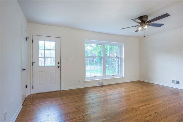 7622 W 97th Terrace, Overland Park, KS 66212