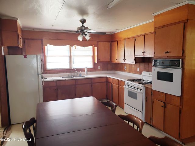 809 Conway Road, Fair Bluff, NC 28439