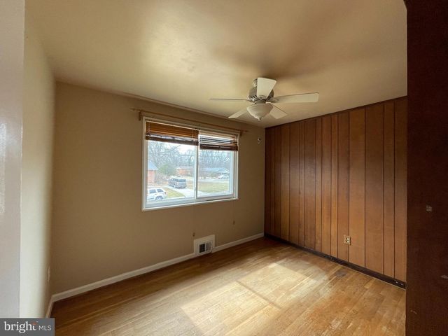 7407 SWEETBRIAR DR, College Park, MD 20740