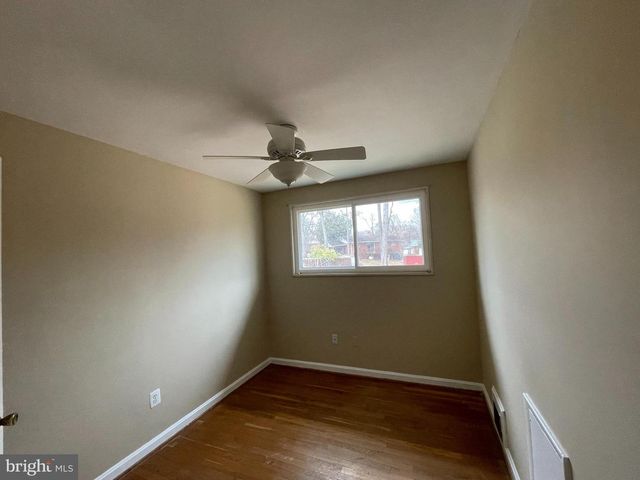 7407 SWEETBRIAR DR, College Park, MD 20740