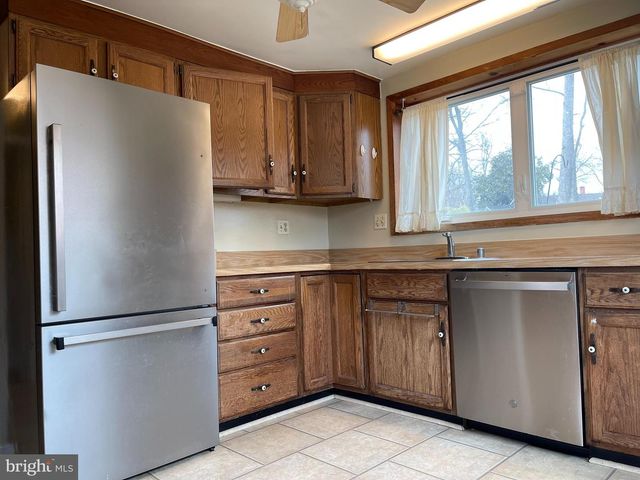 7407 SWEETBRIAR DR, College Park, MD 20740