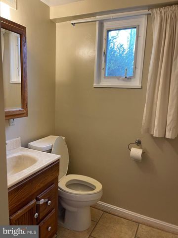 7407 SWEETBRIAR DR, College Park, MD 20740