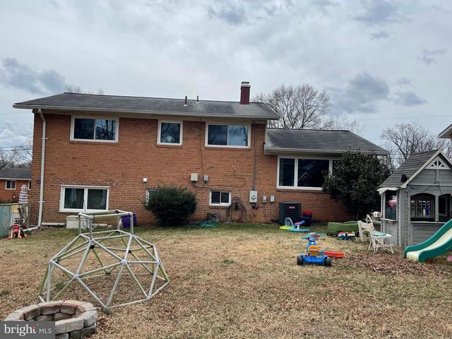 7407 SWEETBRIAR DR, College Park, MD 20740