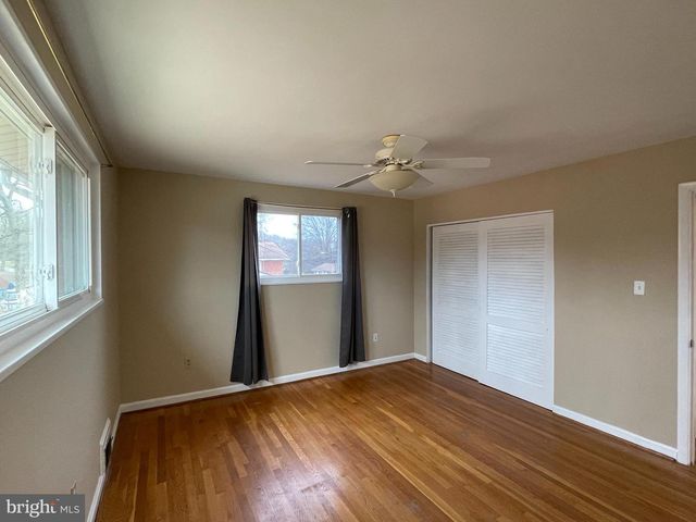 7407 SWEETBRIAR DR, College Park, MD 20740