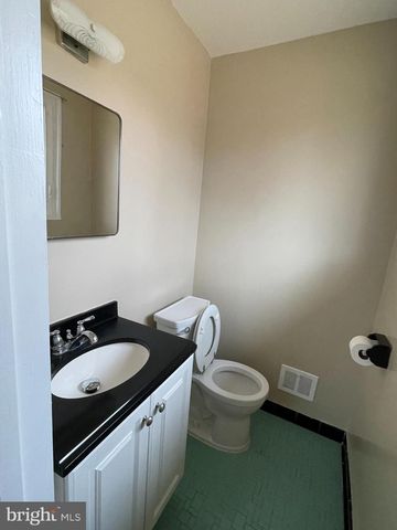 7407 SWEETBRIAR DR, College Park, MD 20740