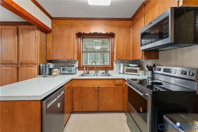 8674 Mary Ball Rd, Lancaster, VA 22503