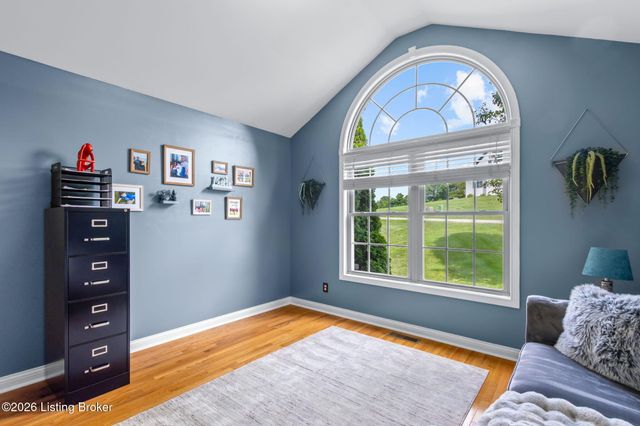 354 Peach Orchard Cir, Fisherville, KY 40023