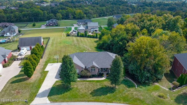 354 Peach Orchard Cir, Fisherville, KY 40023