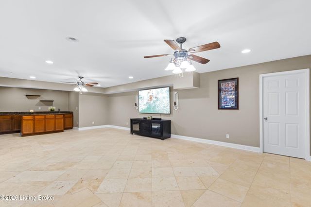354 Peach Orchard Cir, Fisherville, KY 40023