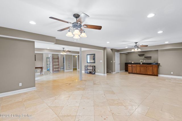 354 Peach Orchard Cir, Fisherville, KY 40023