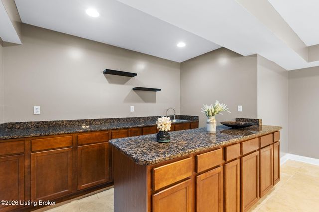 354 Peach Orchard Cir, Fisherville, KY 40023