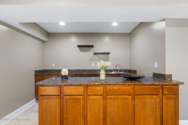 354 Peach Orchard Cir, Fisherville, KY 40023