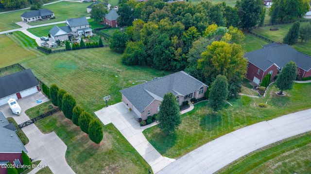 354 Peach Orchard Cir, Fisherville, KY 40023
