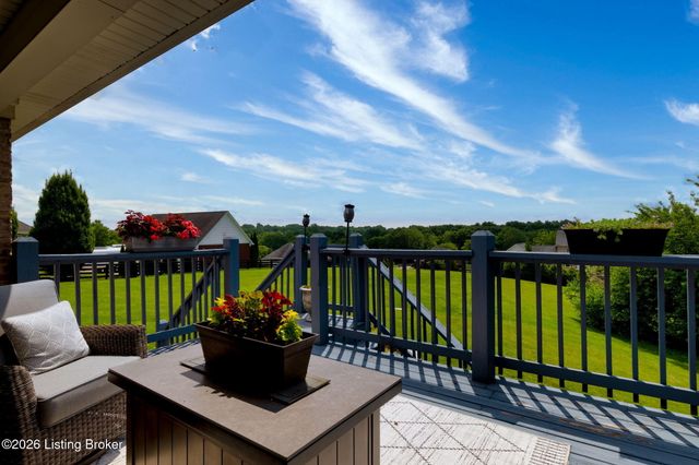 354 Peach Orchard Cir, Fisherville, KY 40023