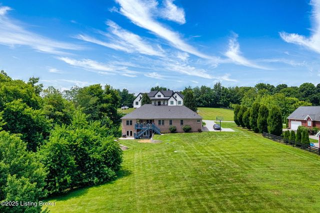 354 Peach Orchard Cir, Fisherville, KY 40023