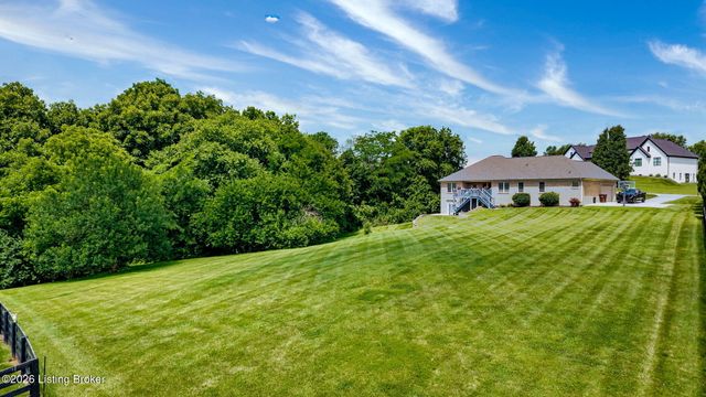 354 Peach Orchard Cir, Fisherville, KY 40023