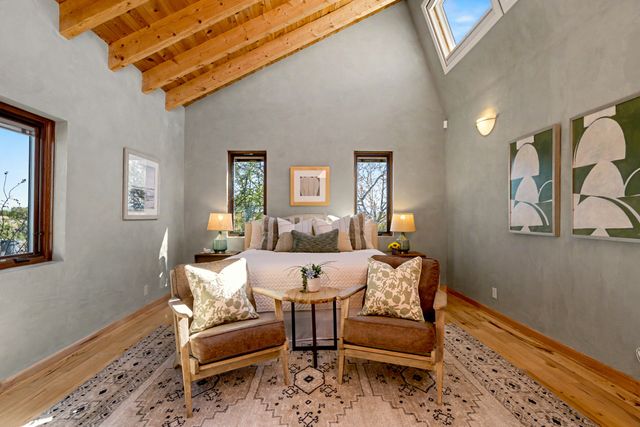 79 Cerro Del Alamo, Santa Fe, NM 87507