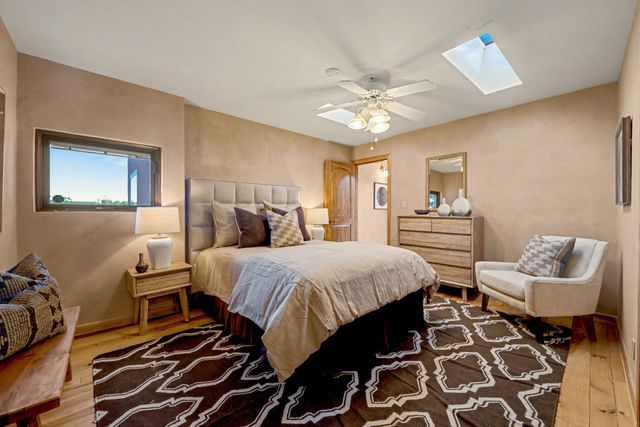 79 Cerro Del Alamo, Santa Fe, NM 87507