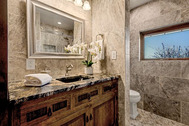 79 Cerro Del Alamo, Santa Fe, NM 87507