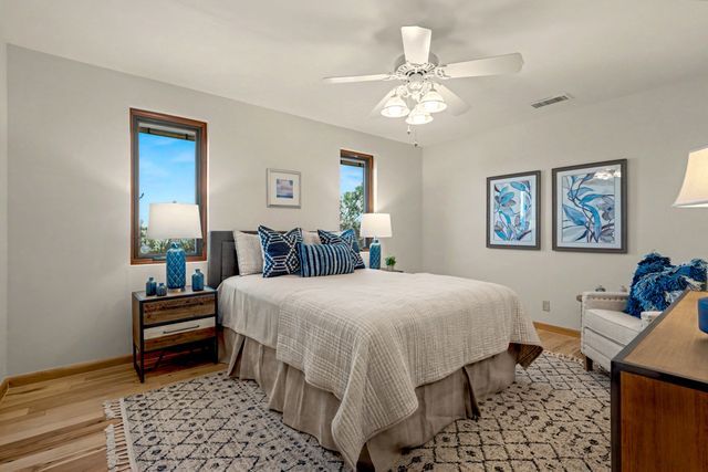 79 Cerro Del Alamo, Santa Fe, NM 87507