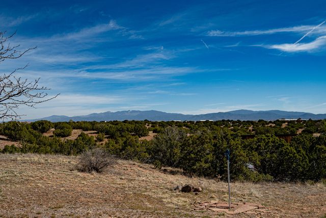 79 Cerro Del Alamo, Santa Fe, NM 87507