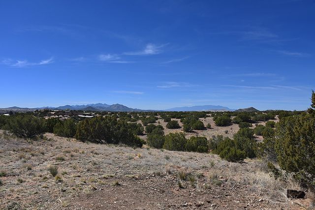 79 Cerro Del Alamo, Santa Fe, NM 87507