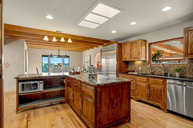 79 Cerro Del Alamo, Santa Fe, NM 87507