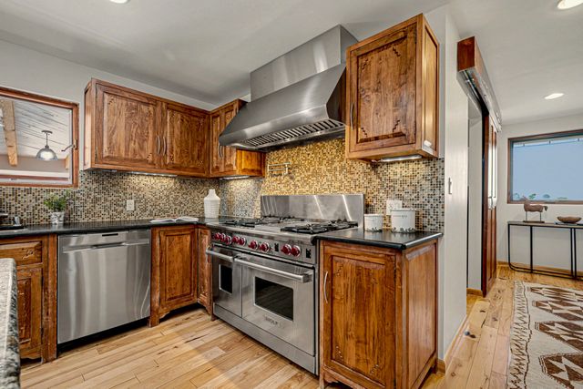 79 Cerro Del Alamo, Santa Fe, NM 87507