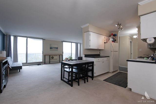 20 N Tower Road 9E, Oak Brook, IL 60523