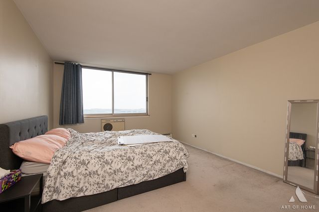 20 N Tower Road 9E, Oak Brook, IL 60523