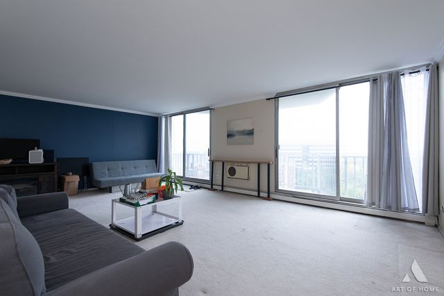 20 N Tower Road 9E, Oak Brook, IL 60523