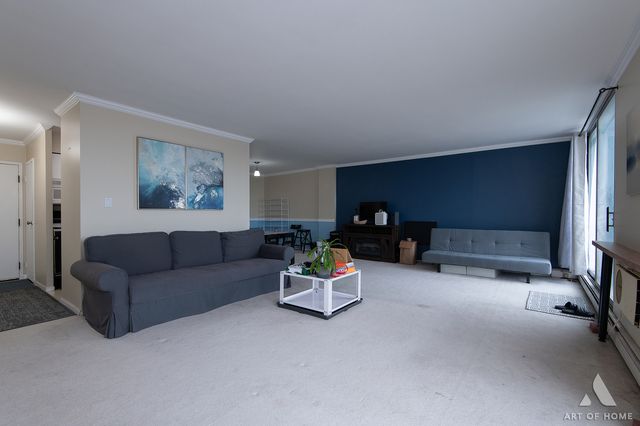 20 N Tower Road 9E, Oak Brook, IL 60523