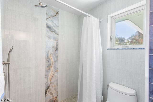 240 Southwinds DR, Sanibel, FL 33957