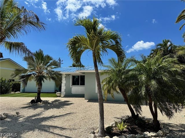 240 Southwinds DR, Sanibel, FL 33957