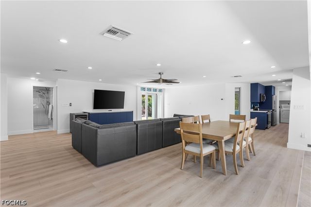 240 Southwinds DR, Sanibel, FL 33957