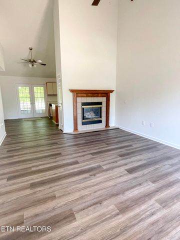 484 Riverbend Drive, Crossville, TN 38555