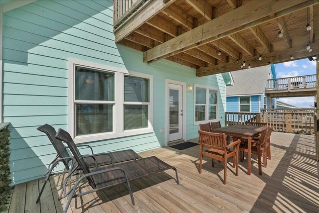 130 Beachcomber Avenue, Surfside Beach, TX 77541