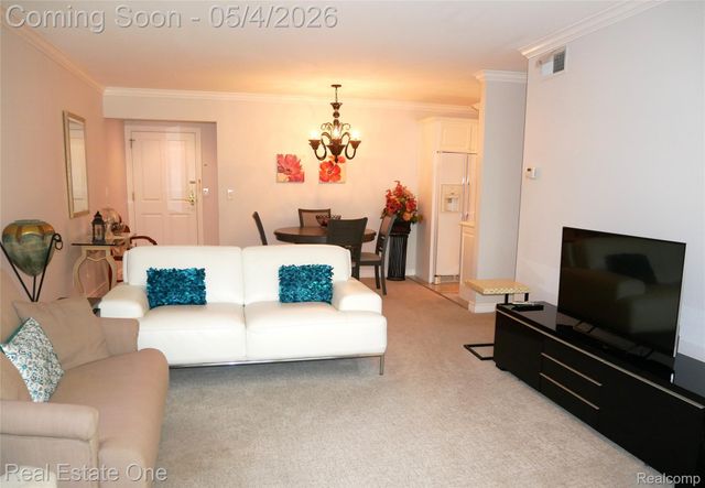 444 S Chester Street 413, Birmingham, MI 48009