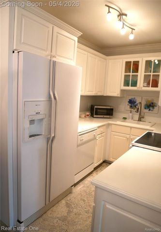 444 S Chester Street 413, Birmingham, MI 48009