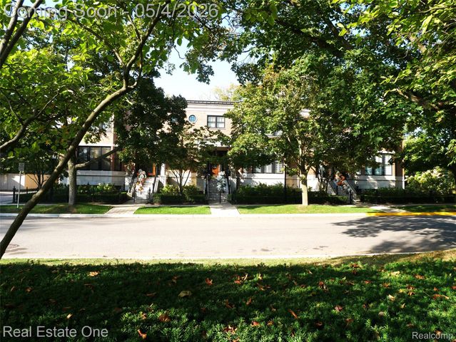 444 S Chester Street 413, Birmingham, MI 48009