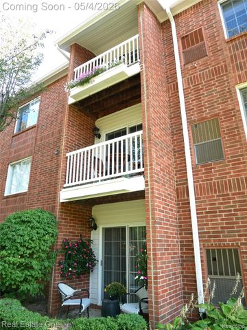 444 S Chester Street 413, Birmingham, MI 48009