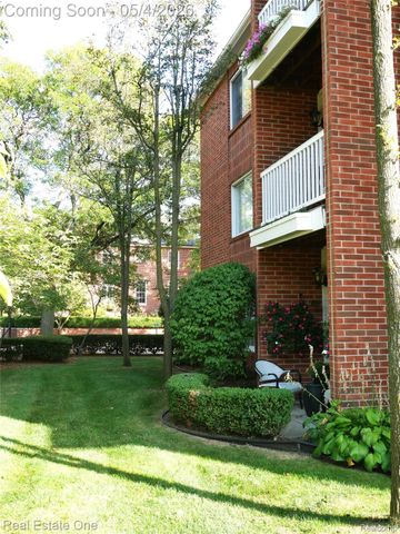 444 S Chester Street 413, Birmingham, MI 48009