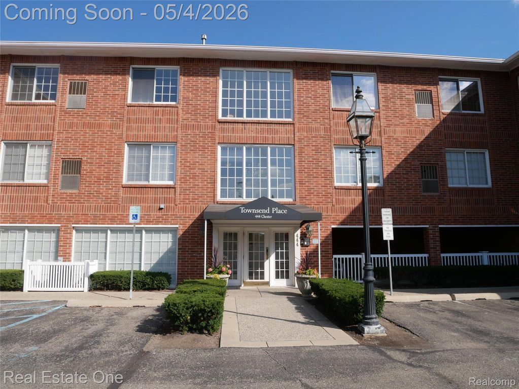 444 S Chester Street 413, Birmingham, MI 48009