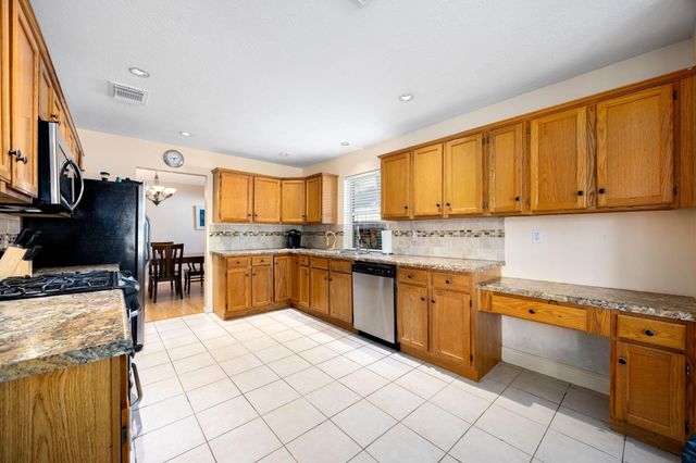 126 Rushton Circle, League City, TX 77573