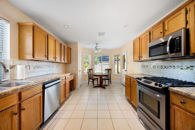 126 Rushton Circle, League City, TX 77573