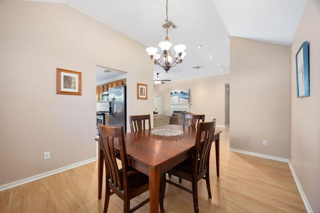 126 Rushton Circle, League City, TX 77573