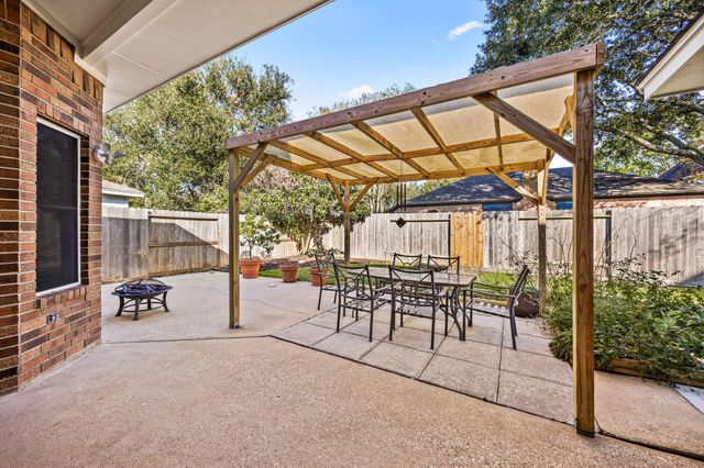 126 Rushton Circle, League City, TX 77573