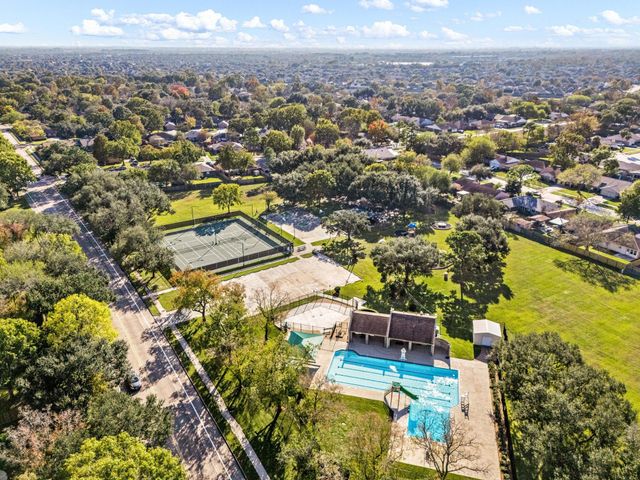 126 Rushton Circle, League City, TX 77573