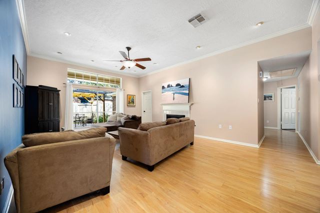 126 Rushton Circle, League City, TX 77573