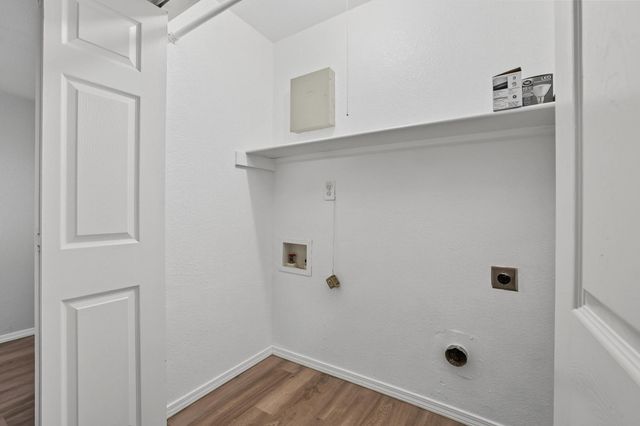4909 N Colony Boulevard, The Colony, TX 75056